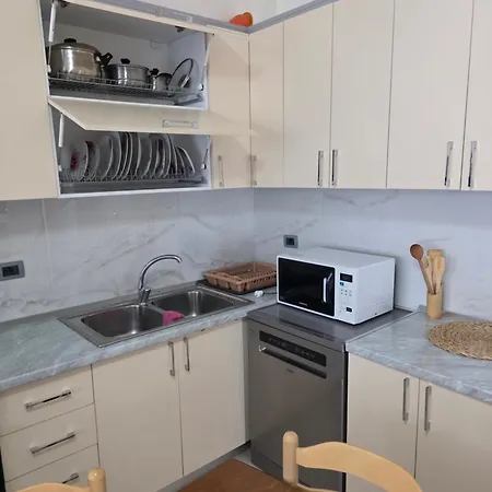 Xhaferaj Group Apartamento *