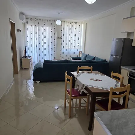 Xhaferaj Group Apartamento *